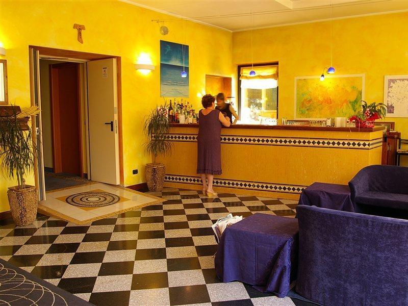 Hotel Postumia Dossobuono Exterior foto