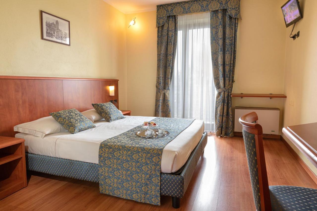 Hotel Postumia Dossobuono Exterior foto